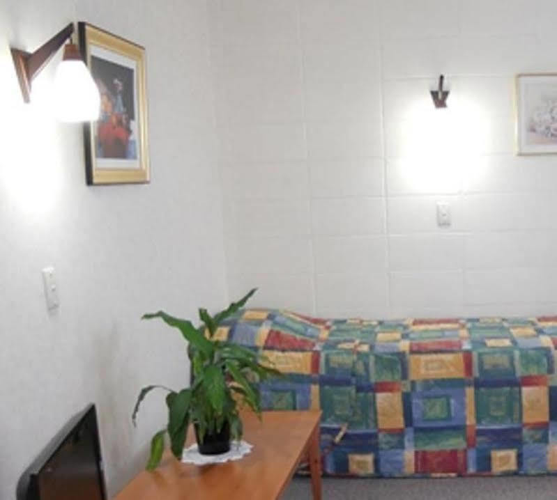 Motel Six Whangarei Εξωτερικό φωτογραφία